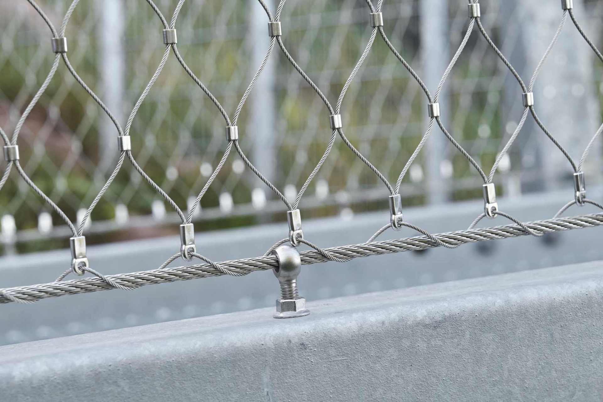 Detail of the fixation of the stainless steel net Webnet