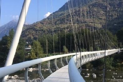 Footbridge over the river Maggia with Jakob cables
